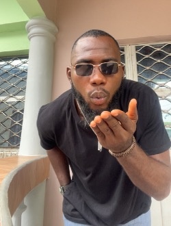 Profil de Perkings, un homme célibataire de 32 ans à Douala