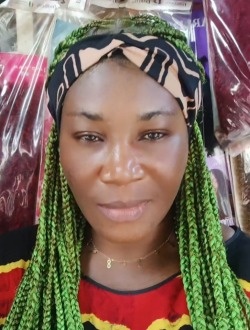 Profil de Ange Marie, une femme célibataire de 38 ans à Abidjan