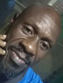 Profil de Chris, un homme célibataire de 51 ans à Yaoundé