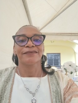 Profil de Vicky, une femme célibataire de 53 ans à Limbo