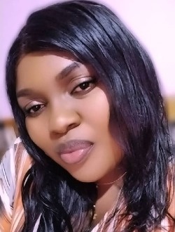 Profil de Paola, une femme célibataire de 33 ans à Douala