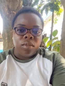 Profil de Kousso Marina, une femme célibataire de 33 ans à Abadjin-Kouté