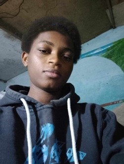 Profil de Manuella, une femme célibataire de 18 ans à Douala
