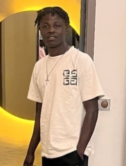 Profil de Debass, un homme célibataire de 25 ans à Abidjan