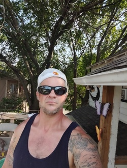 Profil de Aaron, un homme célibataire de 43 ans à Wichita