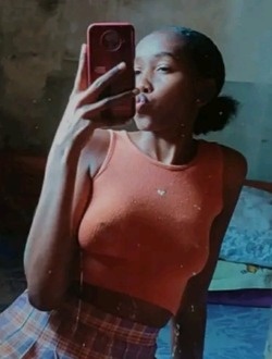 Profil de Noelà, une femme célibataire de 24 ans à Sainte-Marie