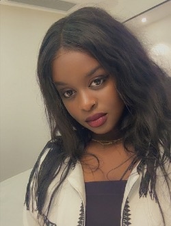 Profil de Suzanne, une femme célibataire de 32 ans à Douala