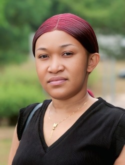 Profil de Mireille, une femme célibataire de 34 ans à Yaoundé