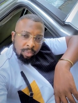 Profil de John Jonathan, un homme célibataire de 35 ans à Abi