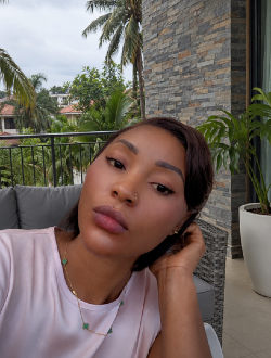 Profil de Divine, une femme célibataire de 28 ans à Yaoundé