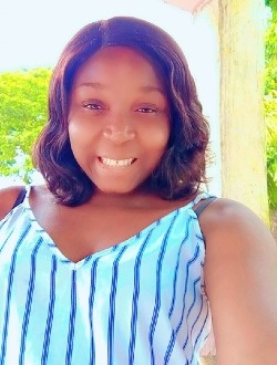 Profil de Elzia, une femme célibataire de 28 ans à Yaoundé