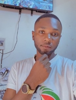 Profil de Sylvain, un homme célibataire de 28 ans à Ekoundoum