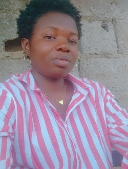Profil de Fleur, une femme célibataire de 32 ans à Yaoundé