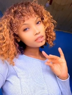 Profil de Angellah, une femme célibataire de 27 ans à Ambanidia
