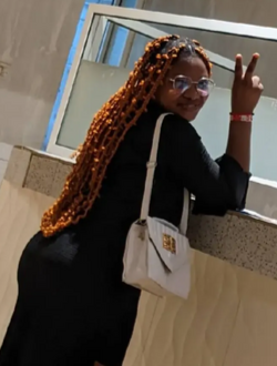 Profil de Martinet, une femme célibataire de 22 ans à Lomé