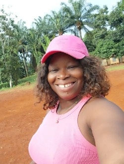 Profil de Lilly Christiane, une femme célibataire de 48 ans à Yaoundé