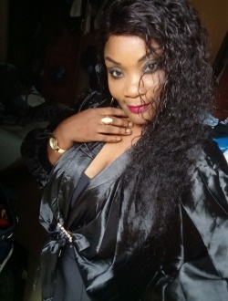 Profil de Béatrice, une femme célibataire de 49 ans à Petit Abidjan-Youkou