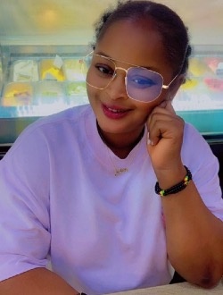 Profil de Cherita, une femme célibataire de 34 ans à Libreville