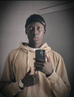 Profil de Ibrahima, un homme célibataire de 20 ans à Dakar-Marine