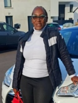 Profil de Yollande, une femme célibataire de 53 ans à Villeurbanne