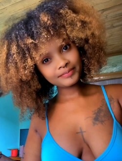Profil de Angellah, une femme célibataire de 27 ans à Ambanidia