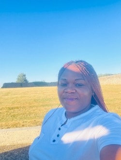 Profil de Christelle, une femme célibataire de 41 ans à Saint-Vran
