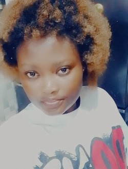 Profil de Christelle, une femme célibataire de 24 ans à Abata