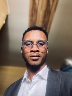 Profil de Ulrich, un homme célibataire de 27 ans à Abidjan
