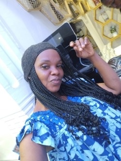 Profil de Kadrine, une femme célibataire de 41 ans à Ambam
