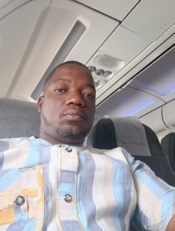 Profil de Max, un homme célibataire de 43 ans à Cotonou