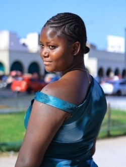Profil de Olivia, une femme célibataire de 25 ans à 'Adir