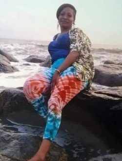 Profil de Clairose, une femme célibataire de 49 ans à Yaoundé