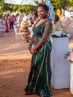 Profil de Narindra, une femme célibataire de 28 ans à Ambovombe