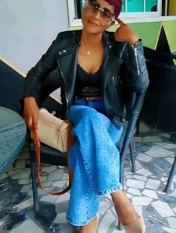 Profil de Grace, une femme célibataire de 36 ans à Conakry