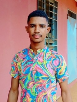 Profil de Nicolas, un homme célibataire de 24 ans à Antalaha