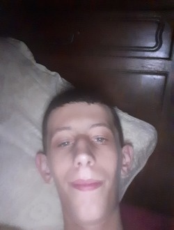 Profil de Hugo, un homme célibataire de 18 ans à Béziers