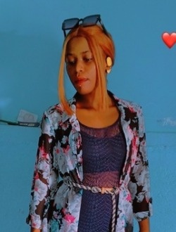 Profil de Vyne Strecy, une femme célibataire de 30 ans à Libreville