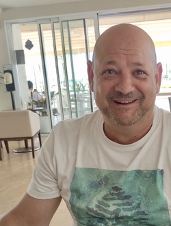 Profil de Miguel Angel, un homme célibataire de 63 ans à Madrid