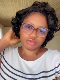 Profil de Alice, une femme célibataire de 34 ans à Douala
