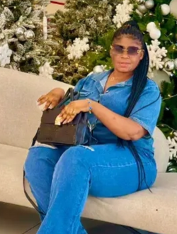 Profil de Flore, une femme célibataire de 35 ans à Kribi