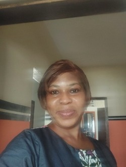 Profil de Flirence, une femme célibataire de 42 ans à Abadjin-Doumé