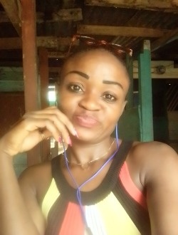 Profil de Huguette, une femme célibataire de 38 ans à Akono