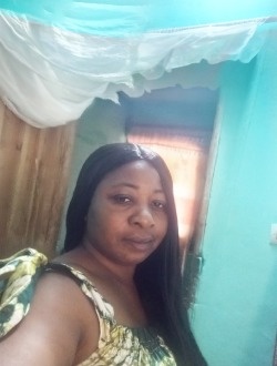 Profil de Nono, une femme célibataire de 43 ans à Lomé