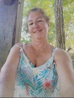 Profil de Nel, une femme célibataire de 60 ans à Sarbazan