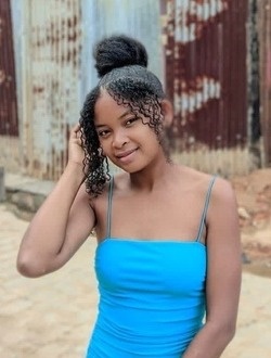 Profil de Fredah, une femme célibataire de 28 ans à Tanambao-Namantoana
