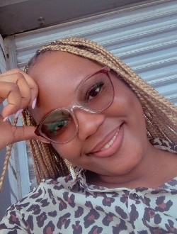 Profil de Nadege, une femme célibataire de 18 ans à Cotonou