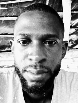 Profil de Eric, un homme célibataire de 35 ans à Abidjan