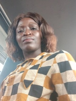 Profil de Kathy, une femme célibataire de 42 ans à Mbalmayo