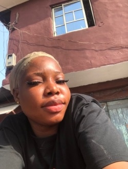 Profil de Fola, une femme célibataire de 29 ans à Lagos Mainland
