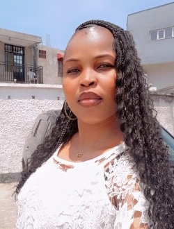 Profil de Mia, une femme célibataire de 38 ans à Abimba